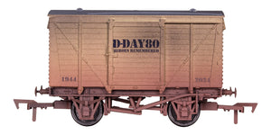 4F-011-129 OO Gauge Ventilated Van D Day 80th Anniversary Weathered