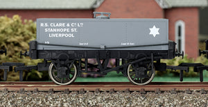 4F-032-009 OO Gauge Rectangular Tank Clare, Liverpool